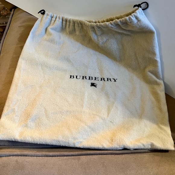 Burberry, cutest bag you’ve ever seen!  Purchased in Houston in 2010. - Picture 7 of 9